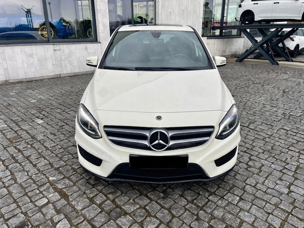 MERCEDES-BENZ B180d AMG LINE